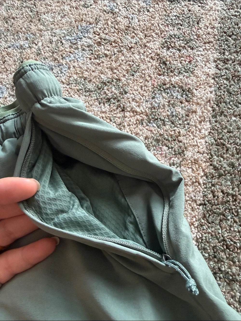 Patagonia Men's Sage Green Athletic Shorts lined size M